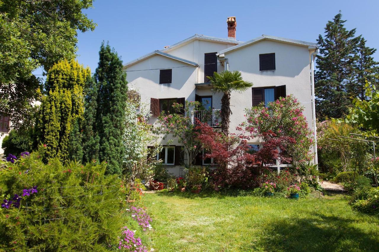 Apartment Du Malinska Exterior photo